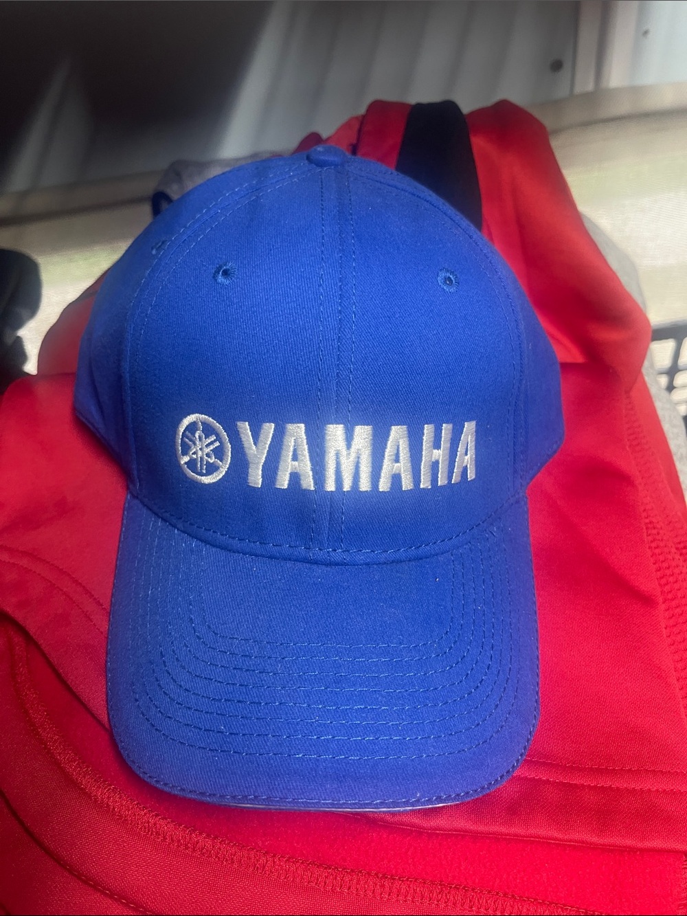 Cap with Yamaha logo